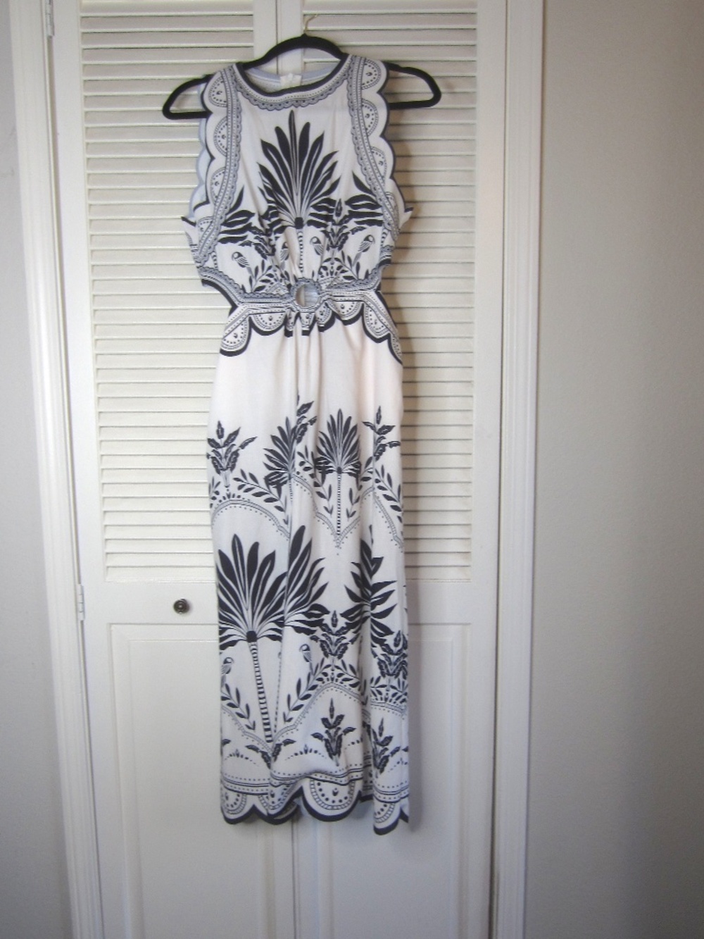 Commense Palm Print cut out cream midi dress - Size Medium - Picture 2 of 11